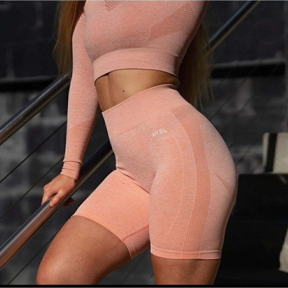 Aybl motion seemless cycling shorts